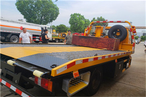 从江附近拖车电话号码服务