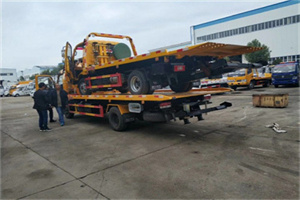 从江同城汽车补胎