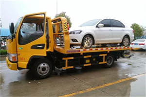 从江附近拖车救援24小时服务热线