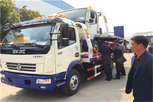 从江汽车道路救援拖车价格